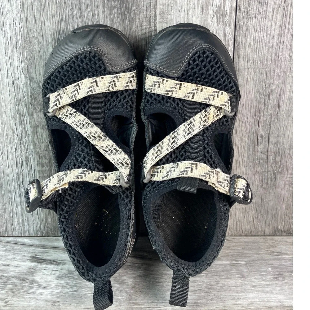 Chaco Odyssey Kids Water Shoes Black Mesh Closed Toe Youth US 1 J180279